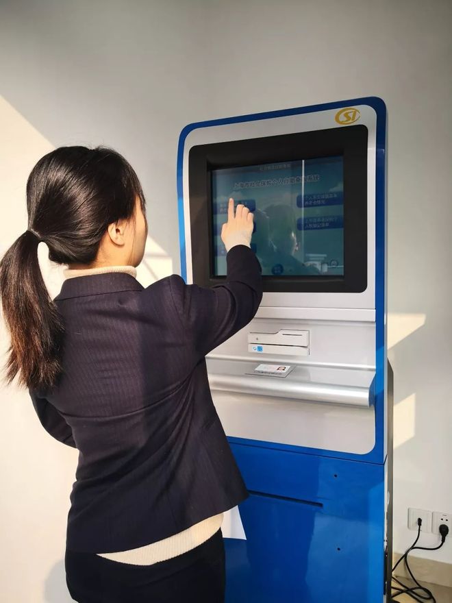 信阳24小时套医保卡回收(24小时套医保卡回收什么意思)